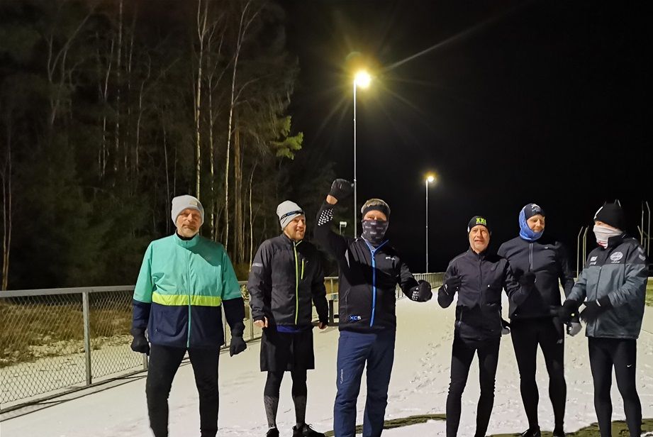 Tom S, Ole Johnny, Dag, Tom K, Alexander, Roar og Kai trosset snø, vind og kulde.